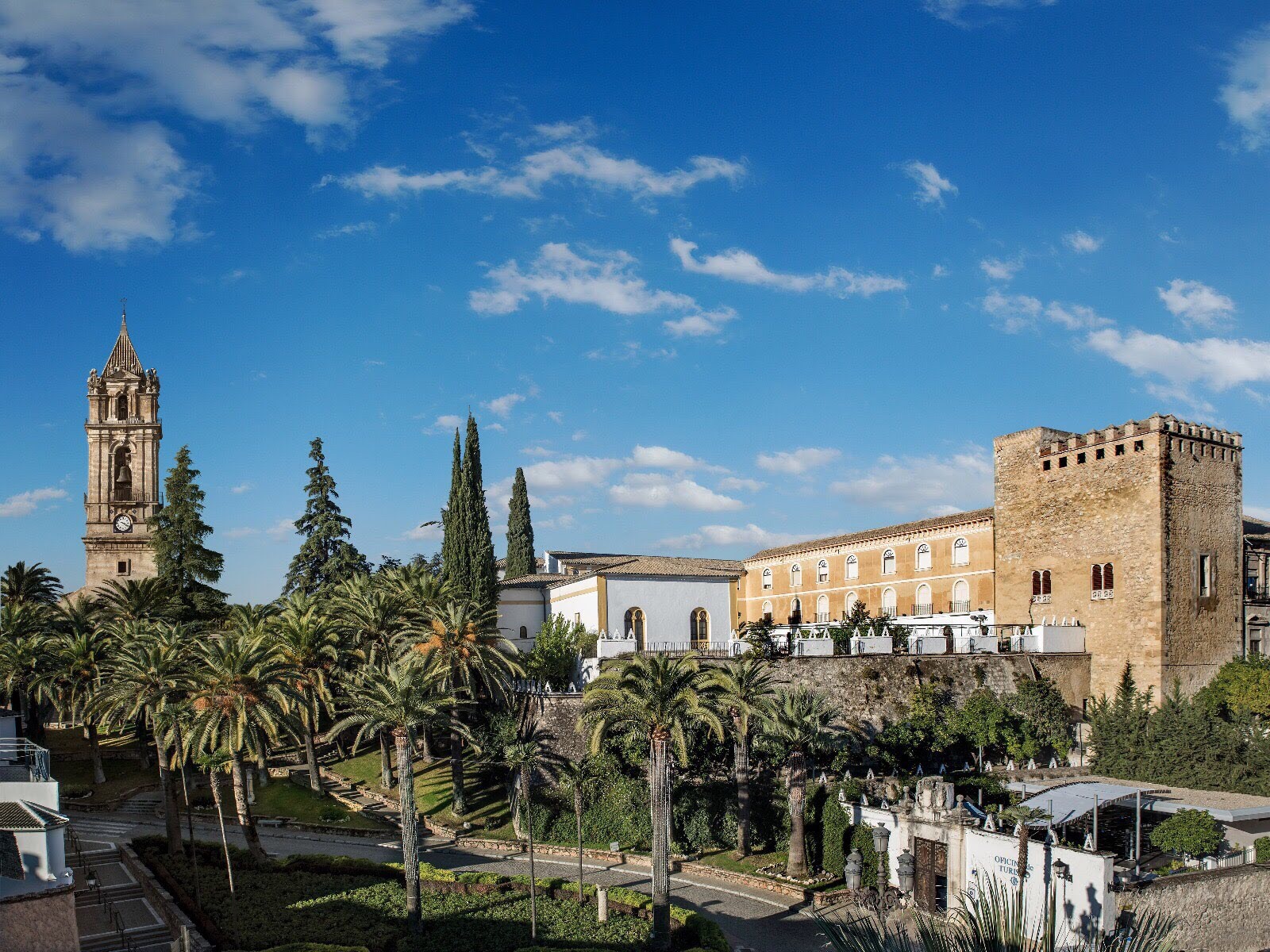 Castillo de la Subbética Castillo de los Condes Cabra